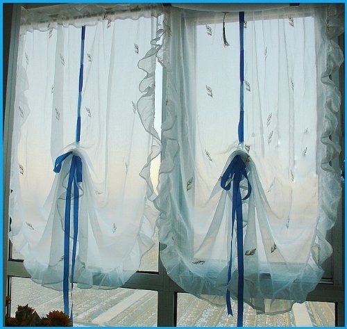 Pull-Up Curtain