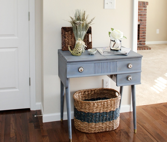 20 Chalk Paint Color Ideas to Tranform Your Old Furniture - Onelmon